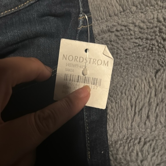 Jeans - Picture 2 of 4